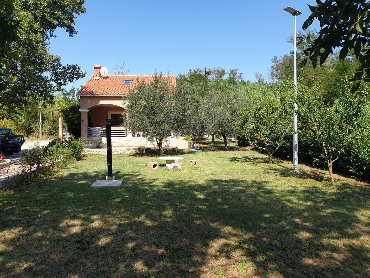 נין Holiday Home Borna מראה חיצוני תמונה